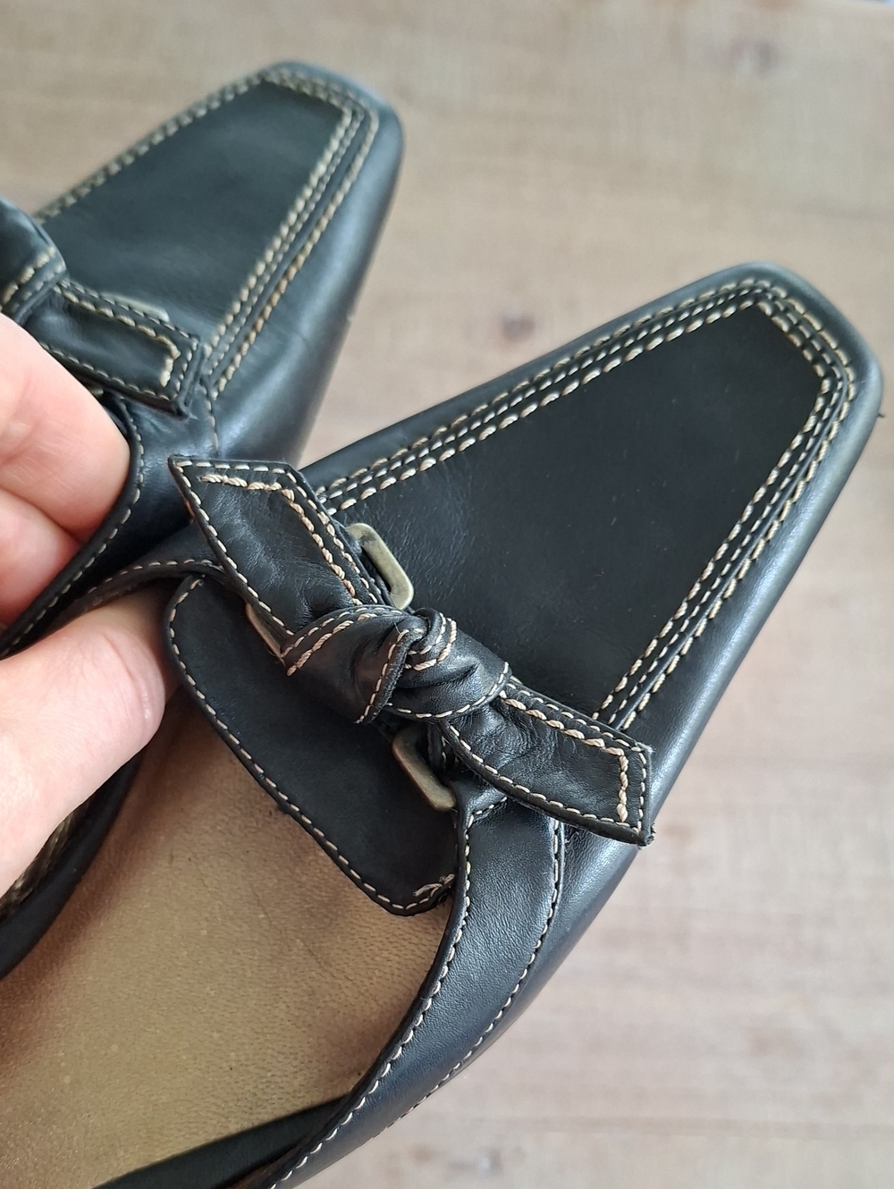 Vintage 90's/00's Black & Tan Leather Square-toe Bow-detail Mules (Size EU 37) - Picture 4 of 9